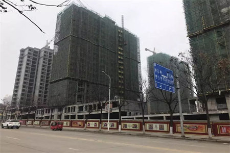 凤翎关农贸市场电梯房3室2厅1卫85m236.5万